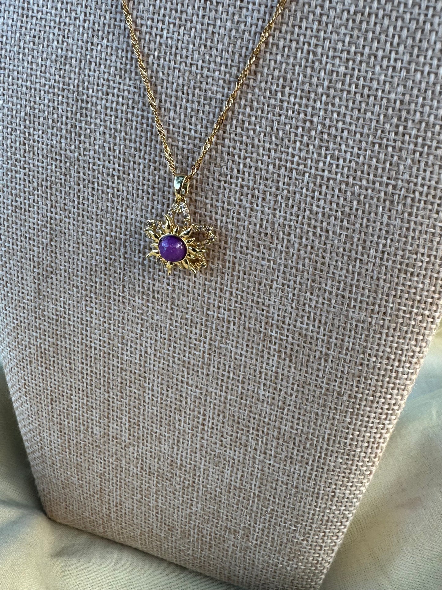 Sunburst Flower (Violet) Necklace